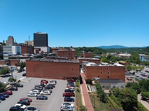 3 OVNI circulaires observés à Lynchburg, aux États-Unis